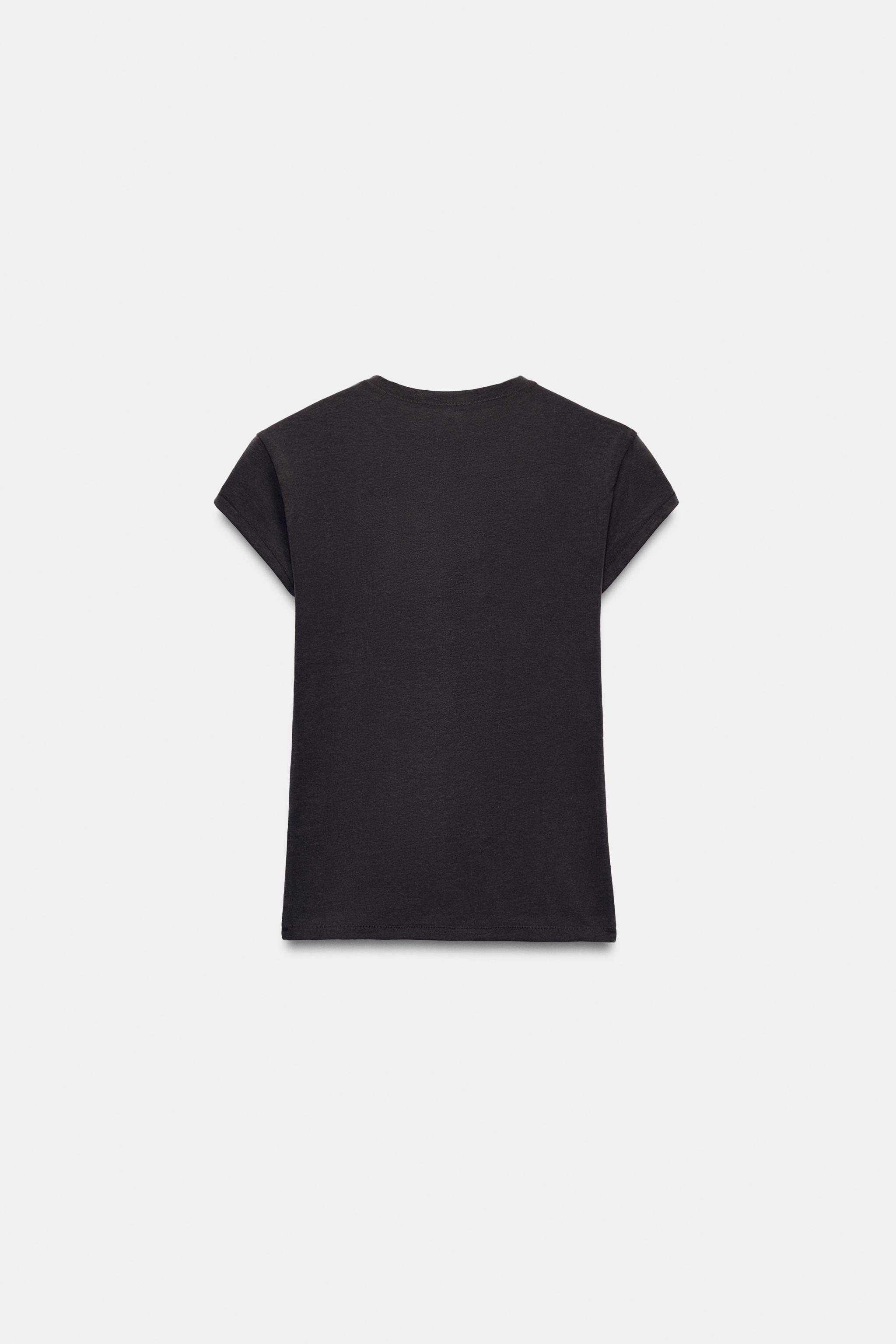FITTED SHORT-SLEEVE T-SHIRT